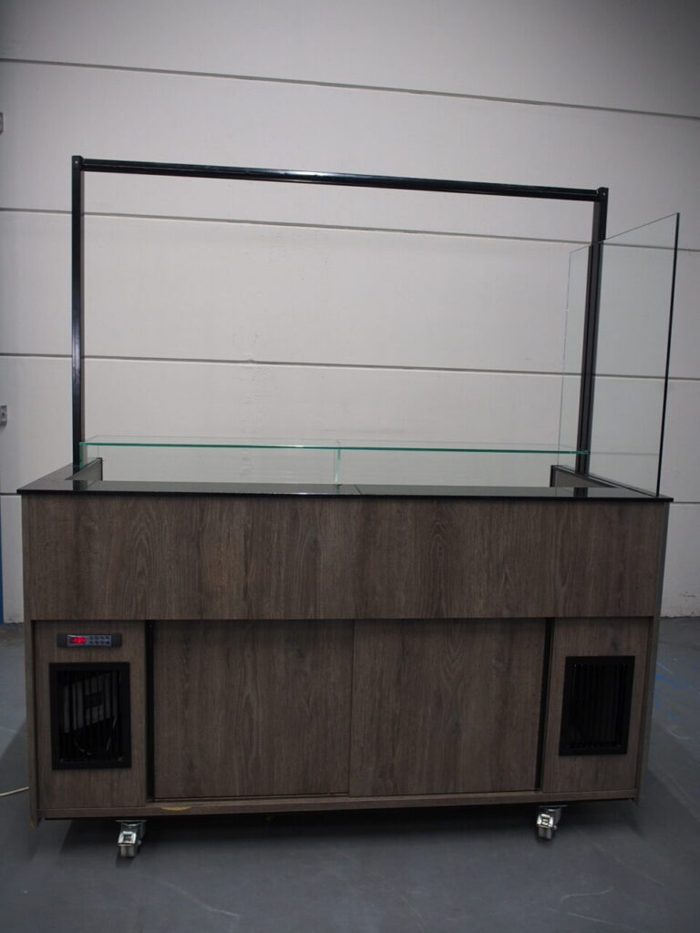 Mobile cooling cabinet